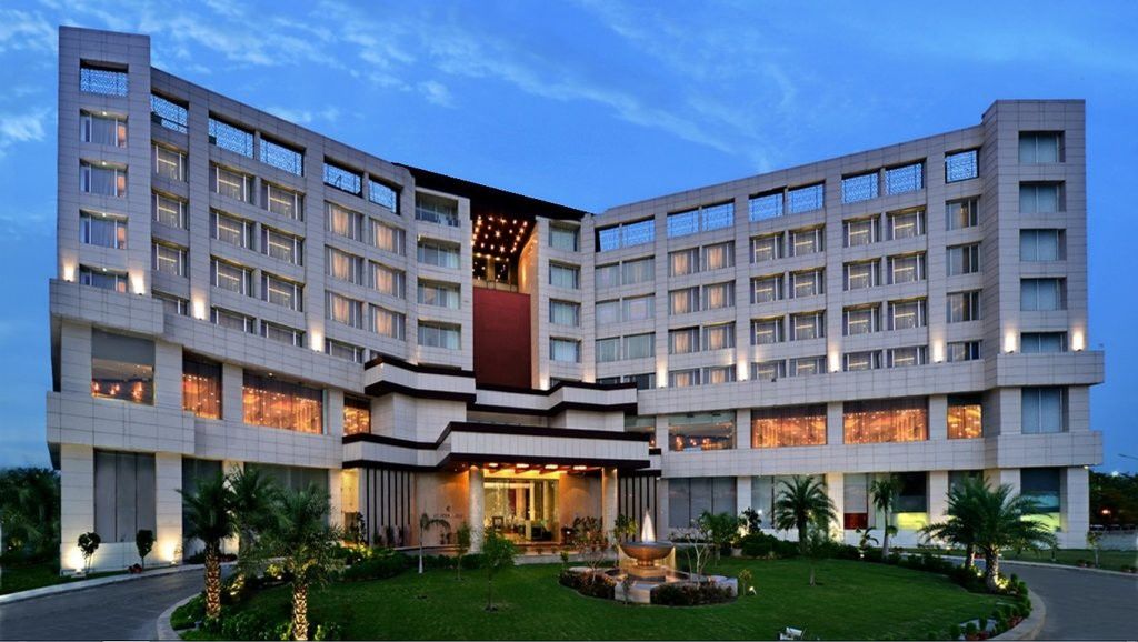 Holiday Inn Chandigarh Panchkula, An Ihg Hotel Exterior foto